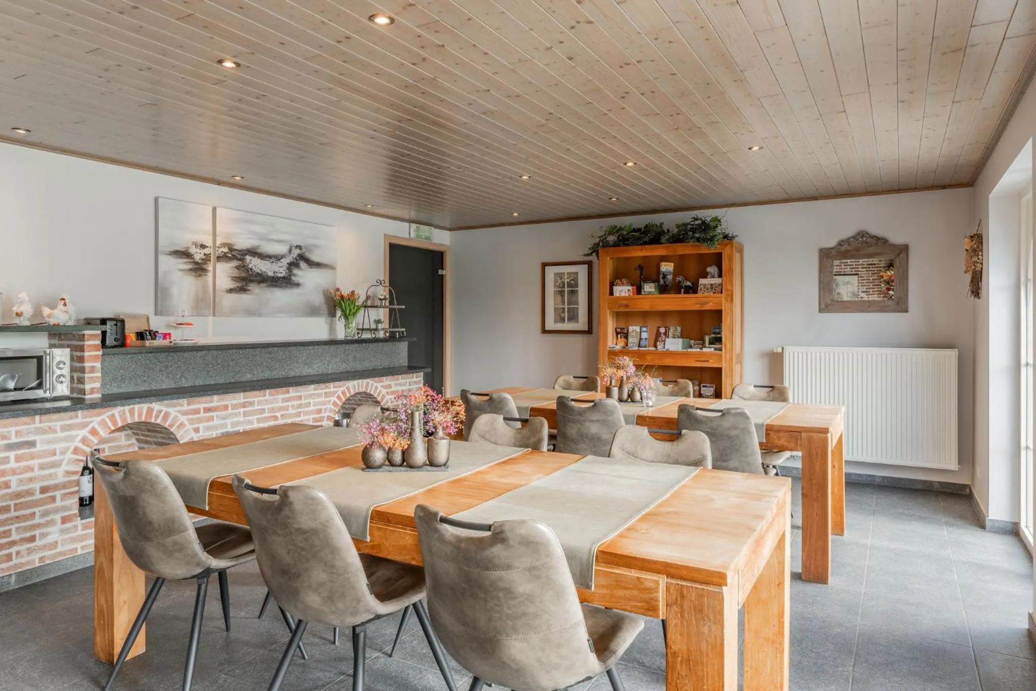 Dining area in B&B De Bergvallei