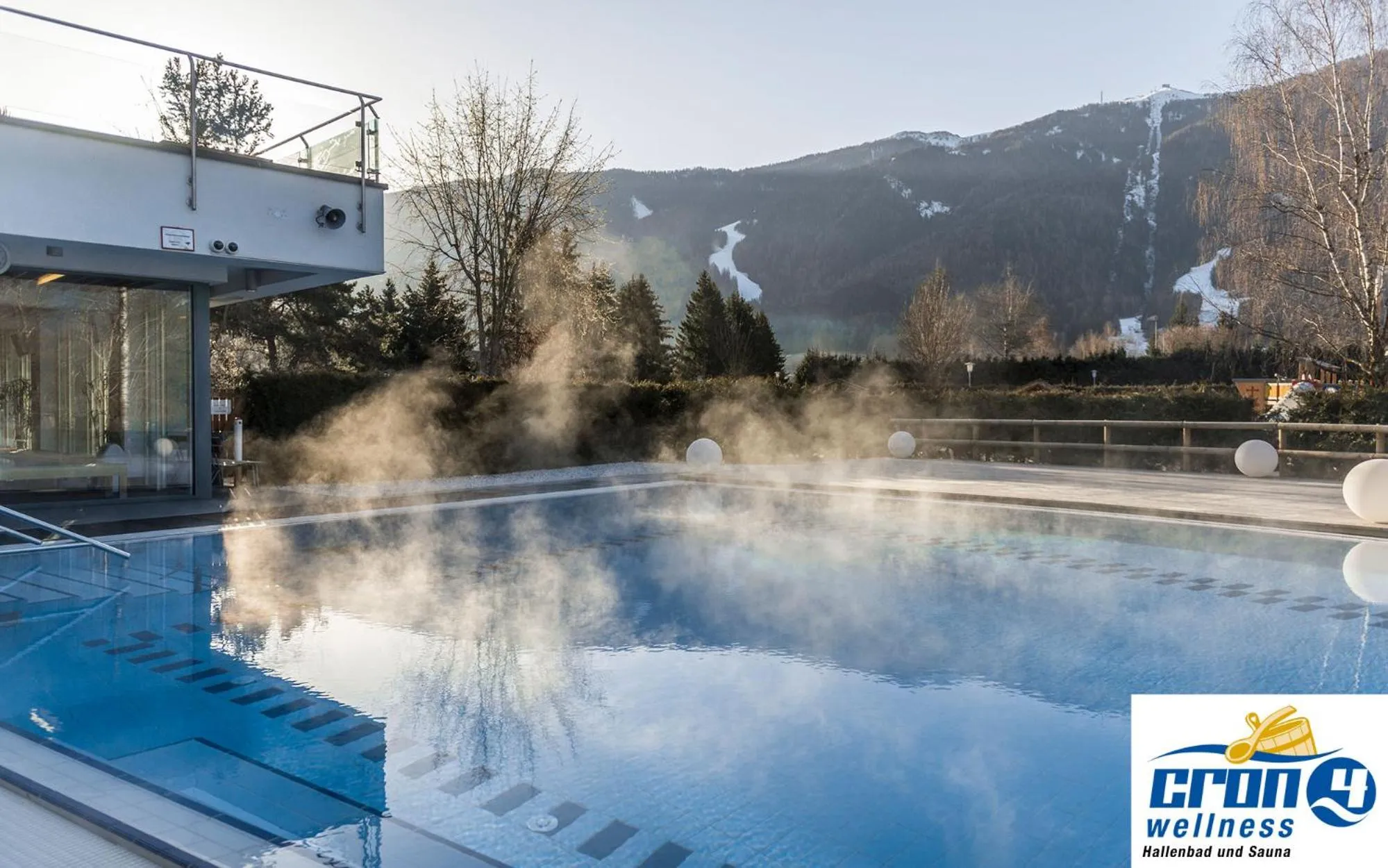 Swimming pool in Hotel Garni Hochgruber