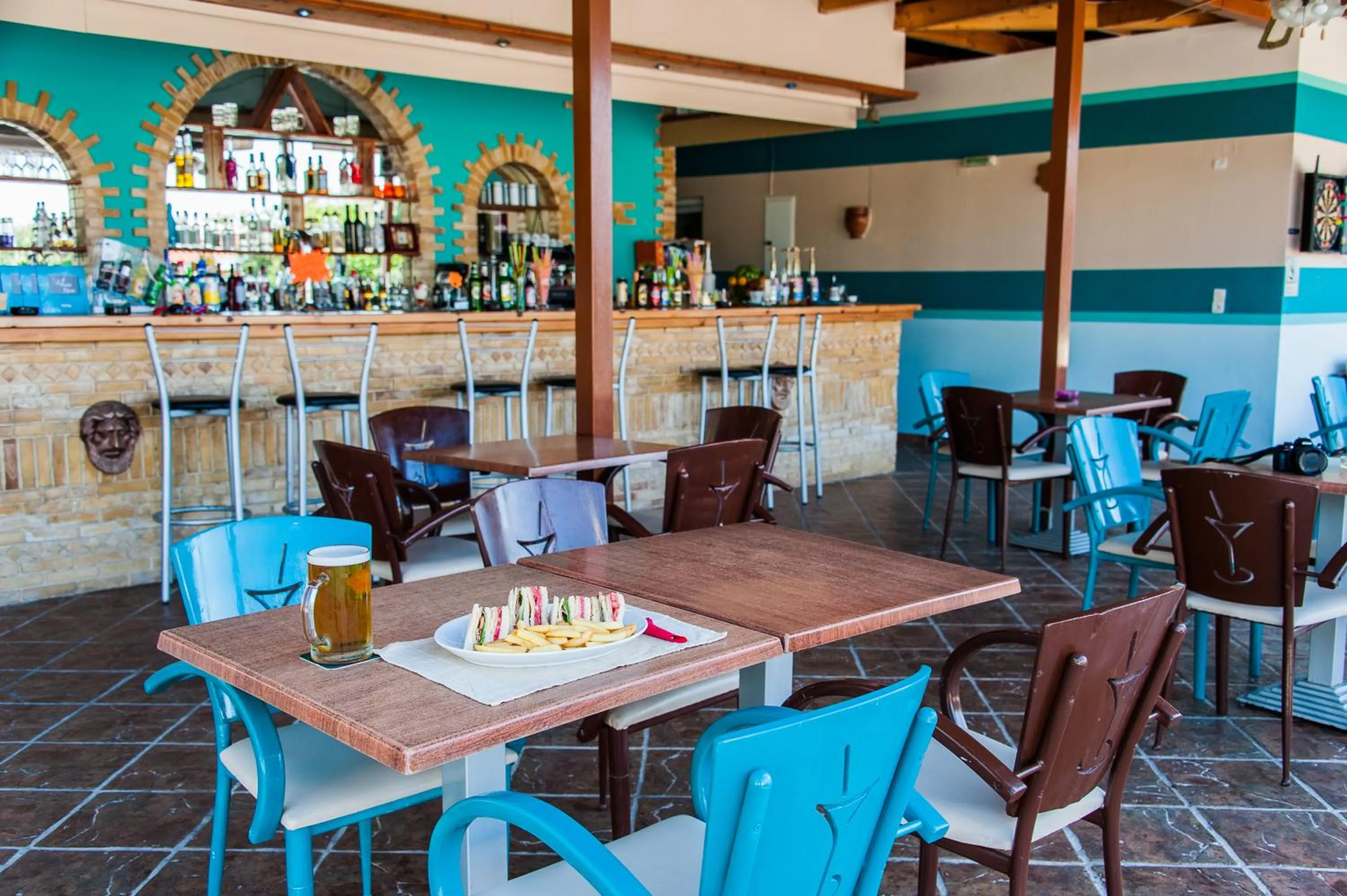 Restaurant/places to eat in Zante Nest Studios & Apartments