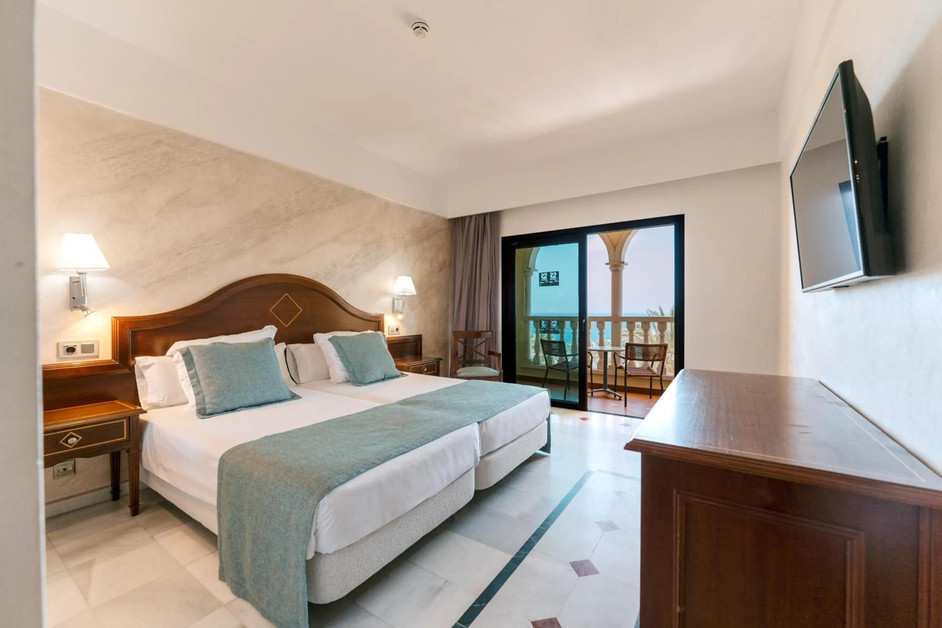 Photo of the whole room, Bed in R2 Rio Calma