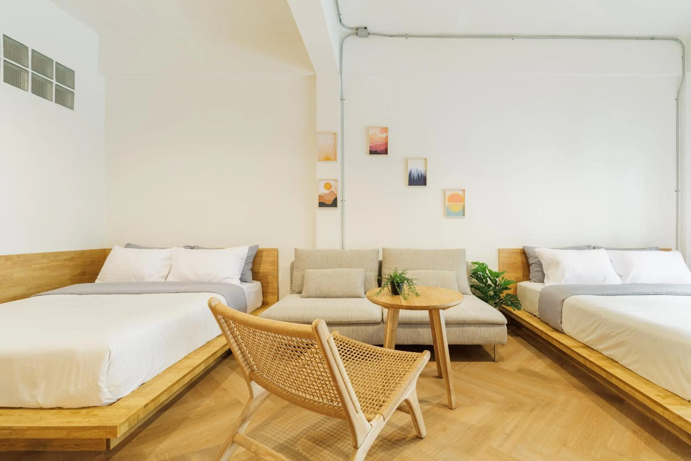 Bed in Wabisabi Bangkok 3 MIN To Train Station