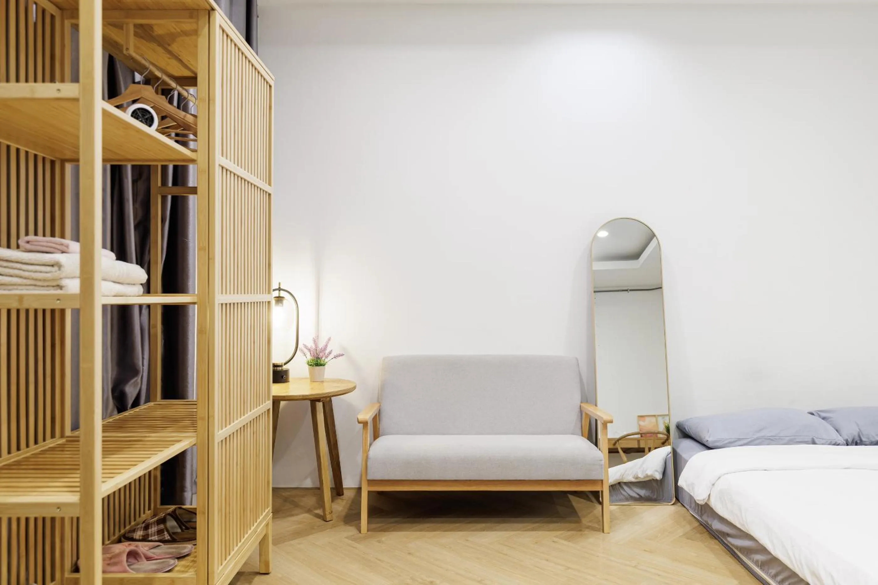 Bed in Wabisabi Bangkok 3 MIN To Train Station