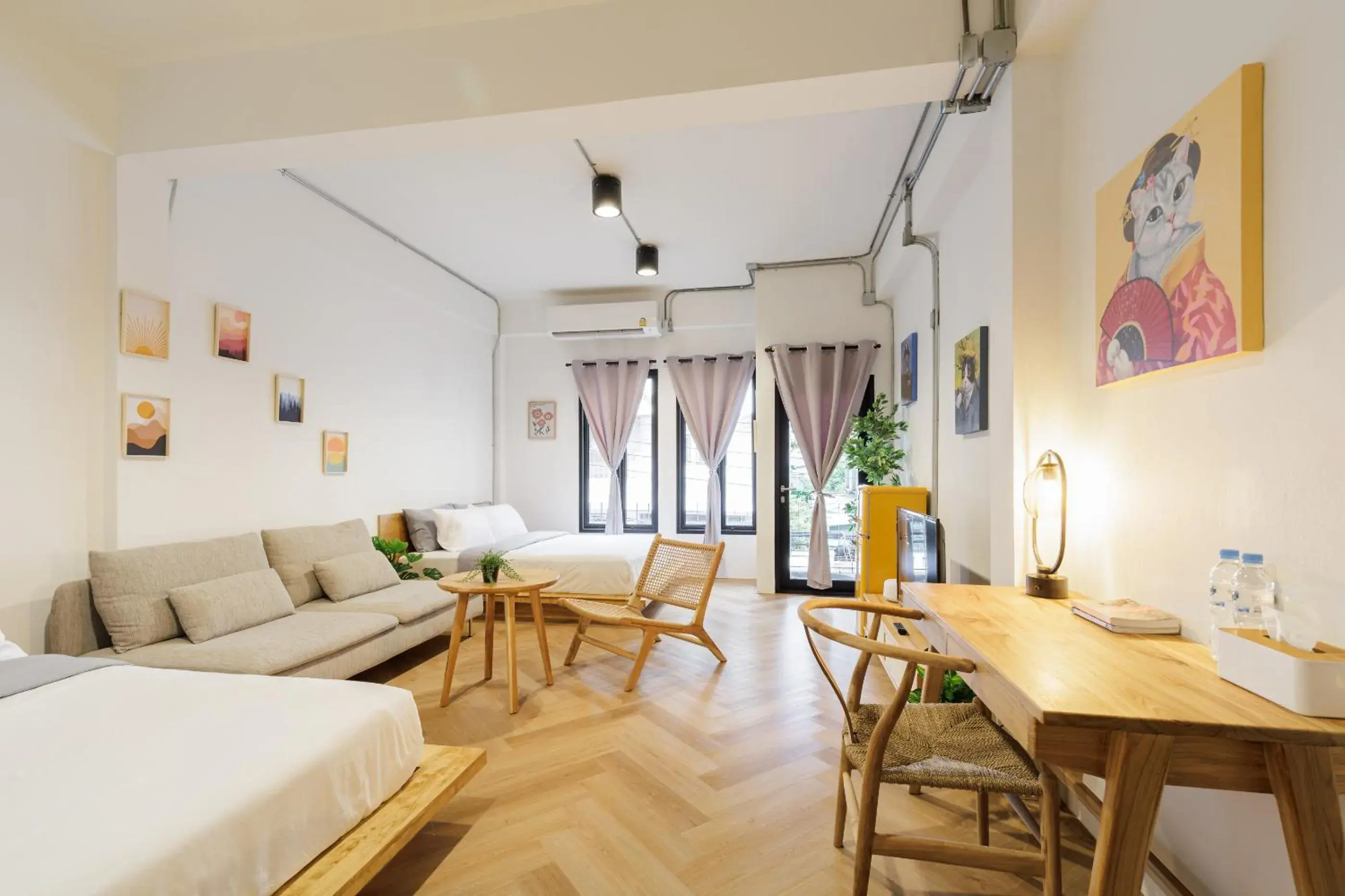 Deluxe Double Room in Wabisabi Bangkok 3 MIN To Train Station Deluxe Double Room in Wabisabi Bangkok 3 MIN To Train Station