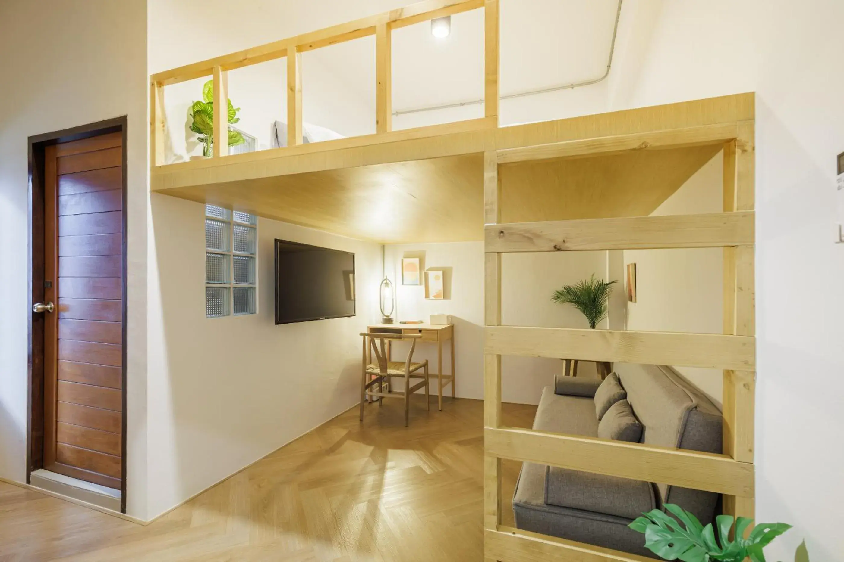 Standard Double Room in Wabisabi Bangkok 3 MIN To Train Station Standard Double Room in Wabisabi Bangkok 3 MIN To Train Station