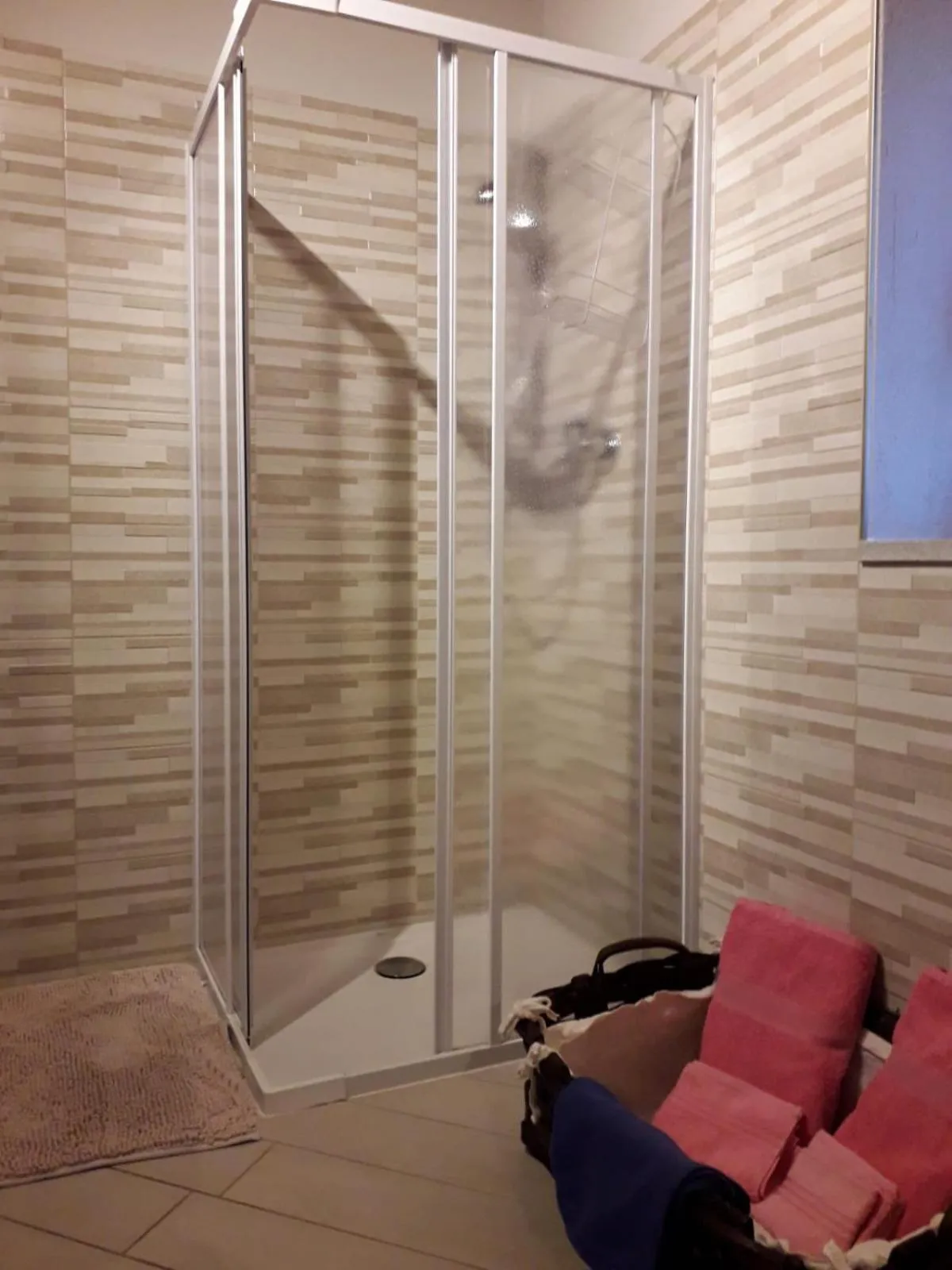 Shower in Bed and Breakfast Ca D'Pandin