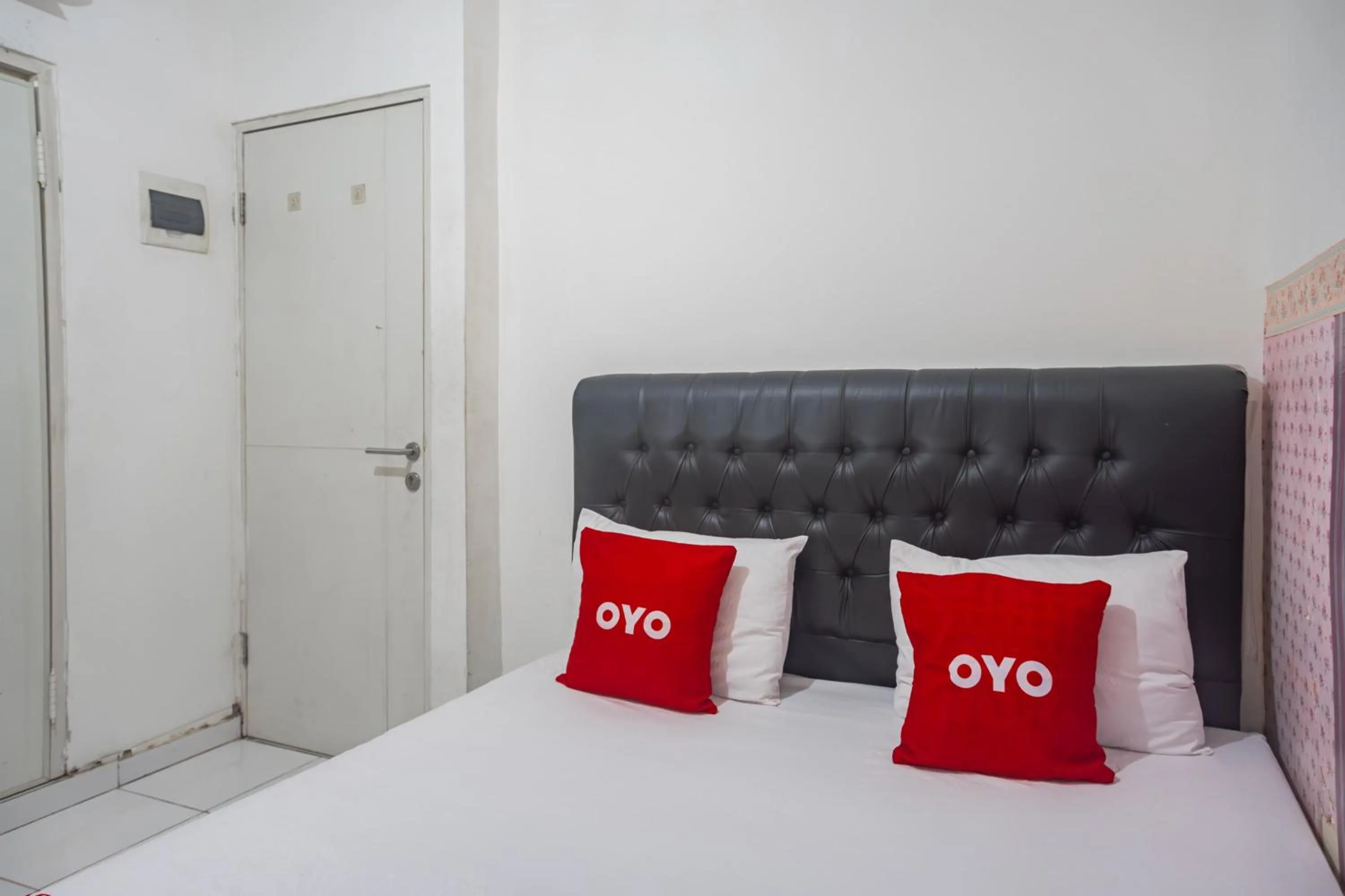 Bedroom in Hotel O Sayy Rooms