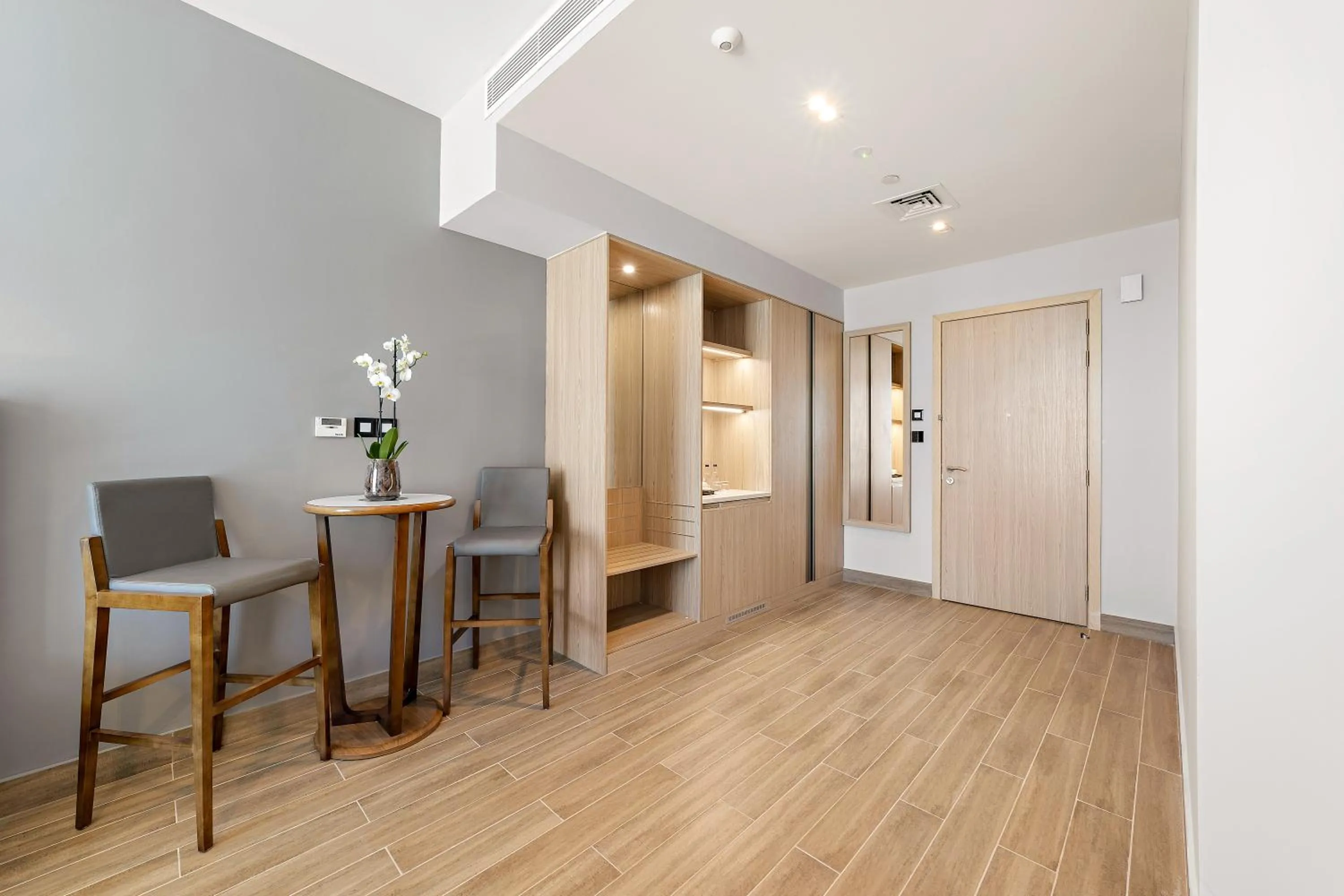 Dining area in Barcelo Hotel & Residences, Bahrain