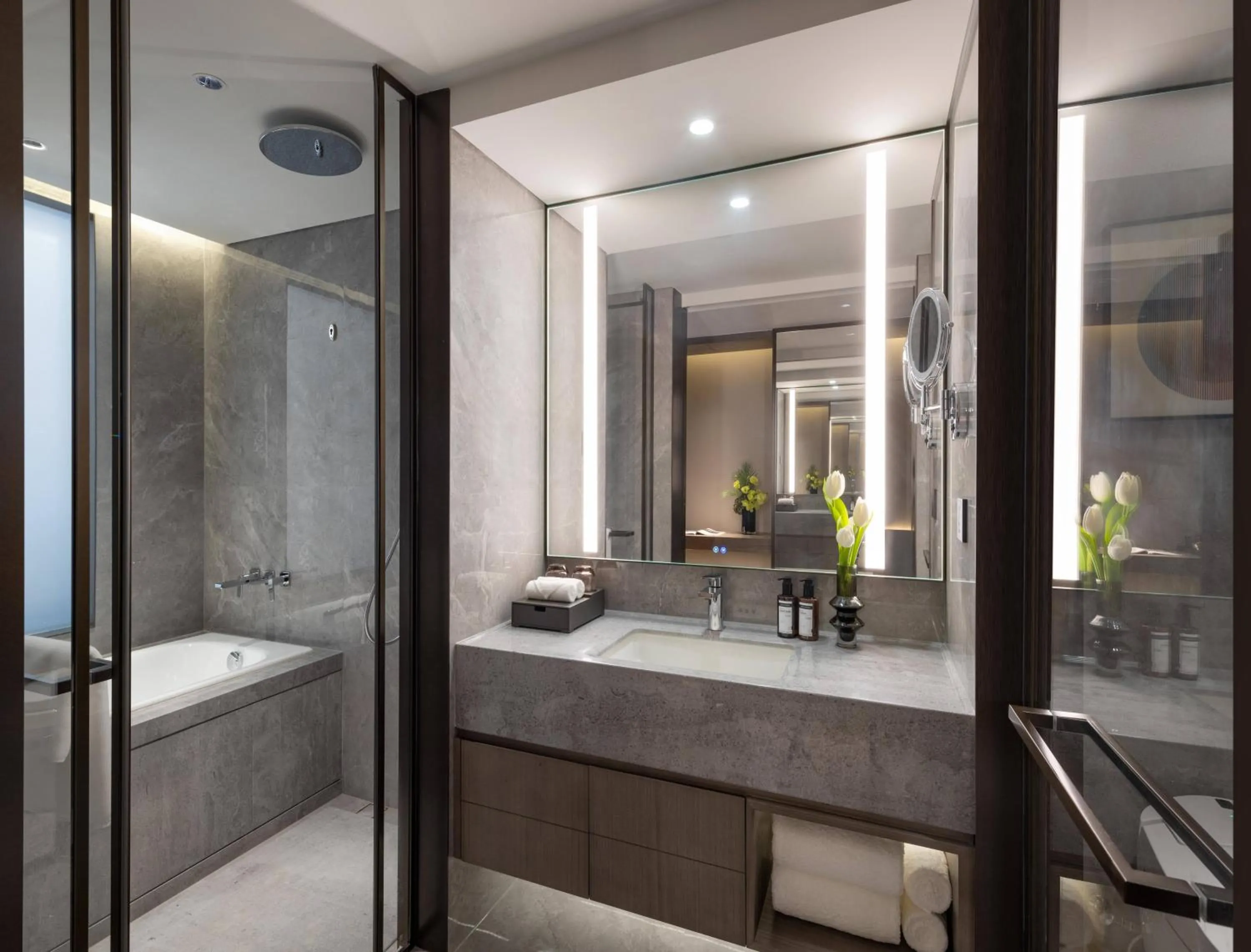 Grand Madison Longhua Yujing Shenzhen