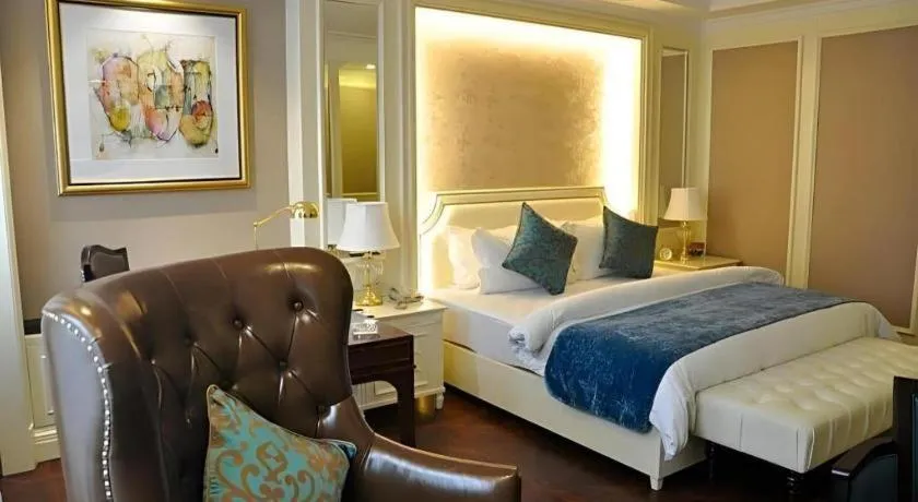 Bed in Jinjiang Metropolo Hotel Classiq YMCA People Square