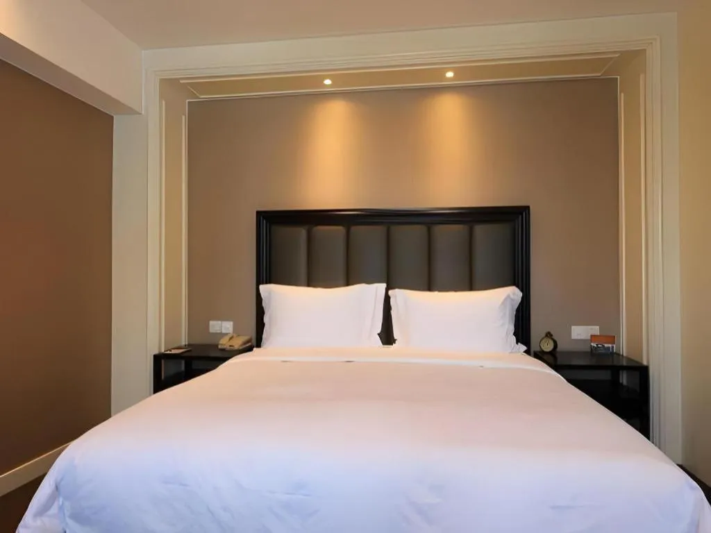 Bed in Jinjiang Metropolo Hotel Classiq YMCA People Square