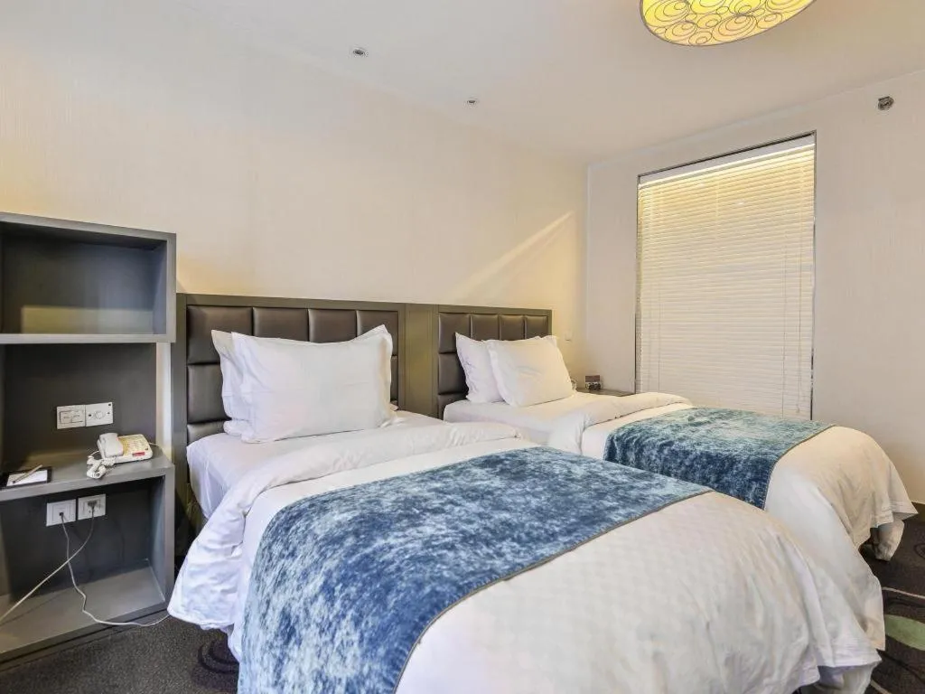 Bed in Jinjiang Metropolo Hotel Classiq YMCA People Square