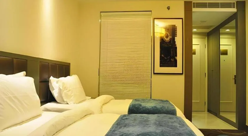 Bed in Jinjiang Metropolo Hotel Classiq YMCA People Square