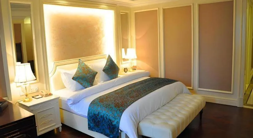 Bed in Jinjiang Metropolo Hotel Classiq YMCA People Square