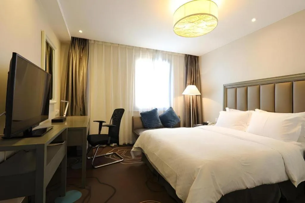 Bed in Jinjiang Metropolo Hotel Classiq YMCA People Square