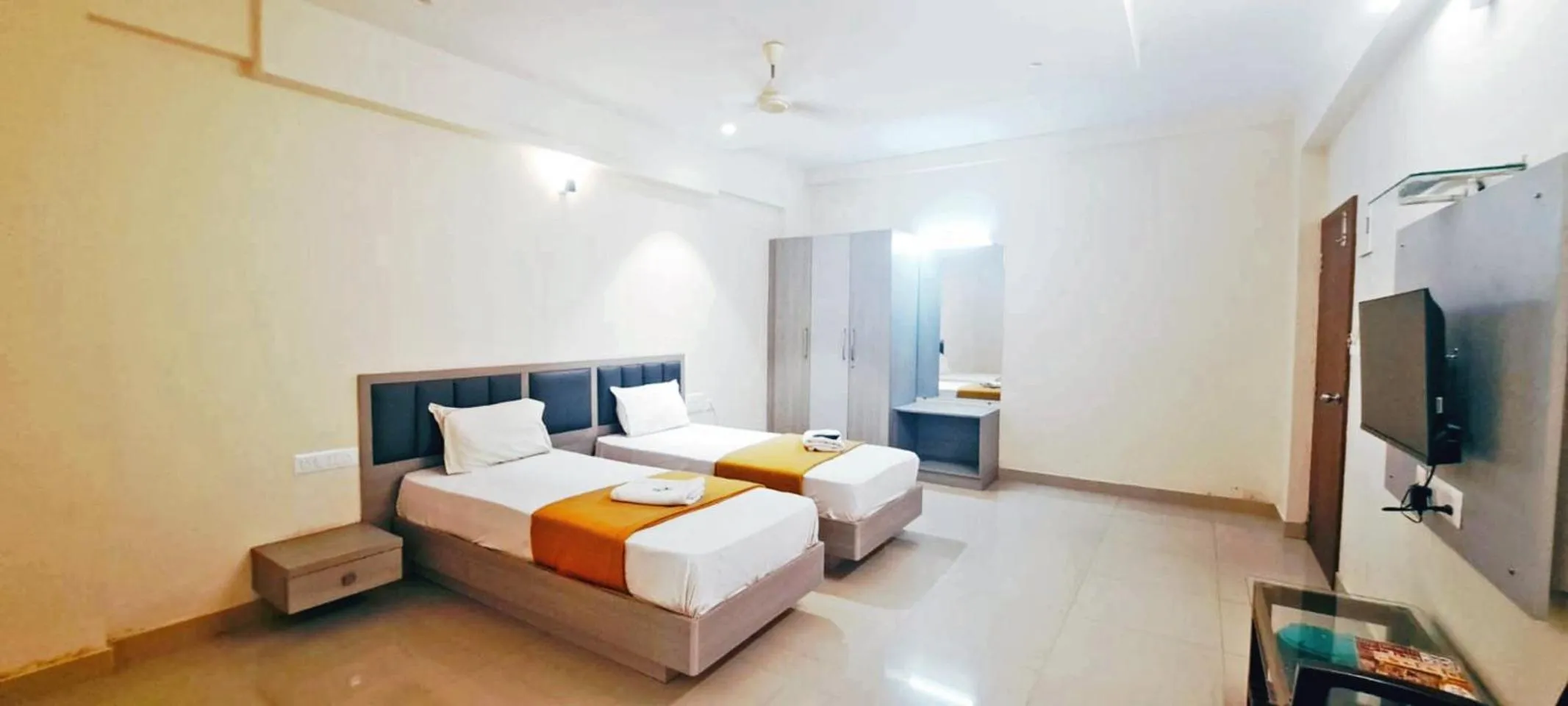 Bedroom, Bed in Hotel White Stone Premier Inn