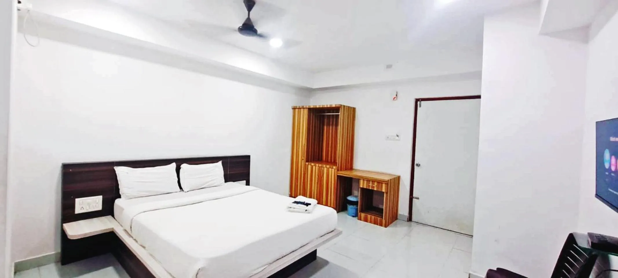 Bedroom, Bed in Hotel White Stone Premier Inn