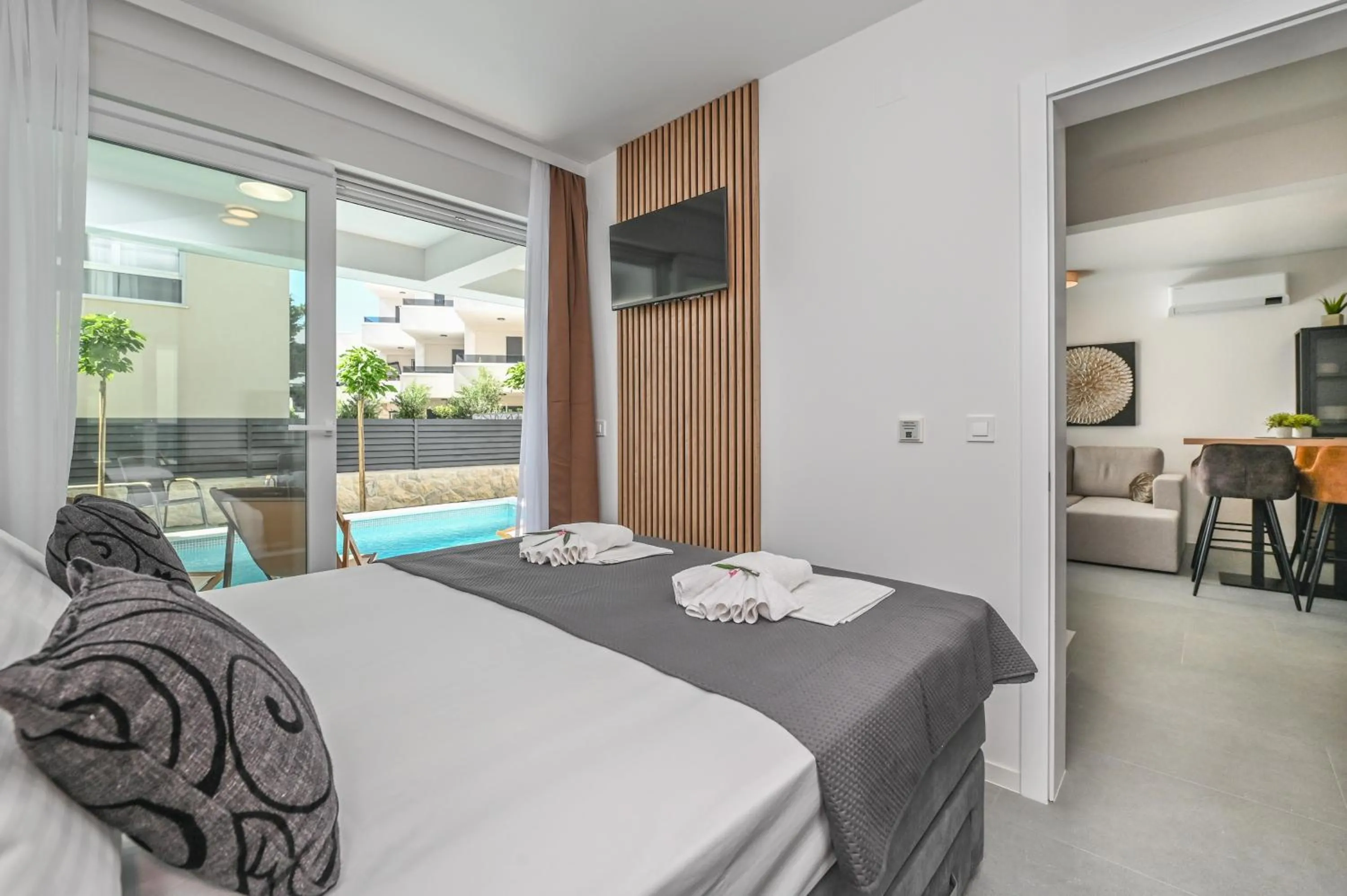 Smash A - Apartments with Private Pool
