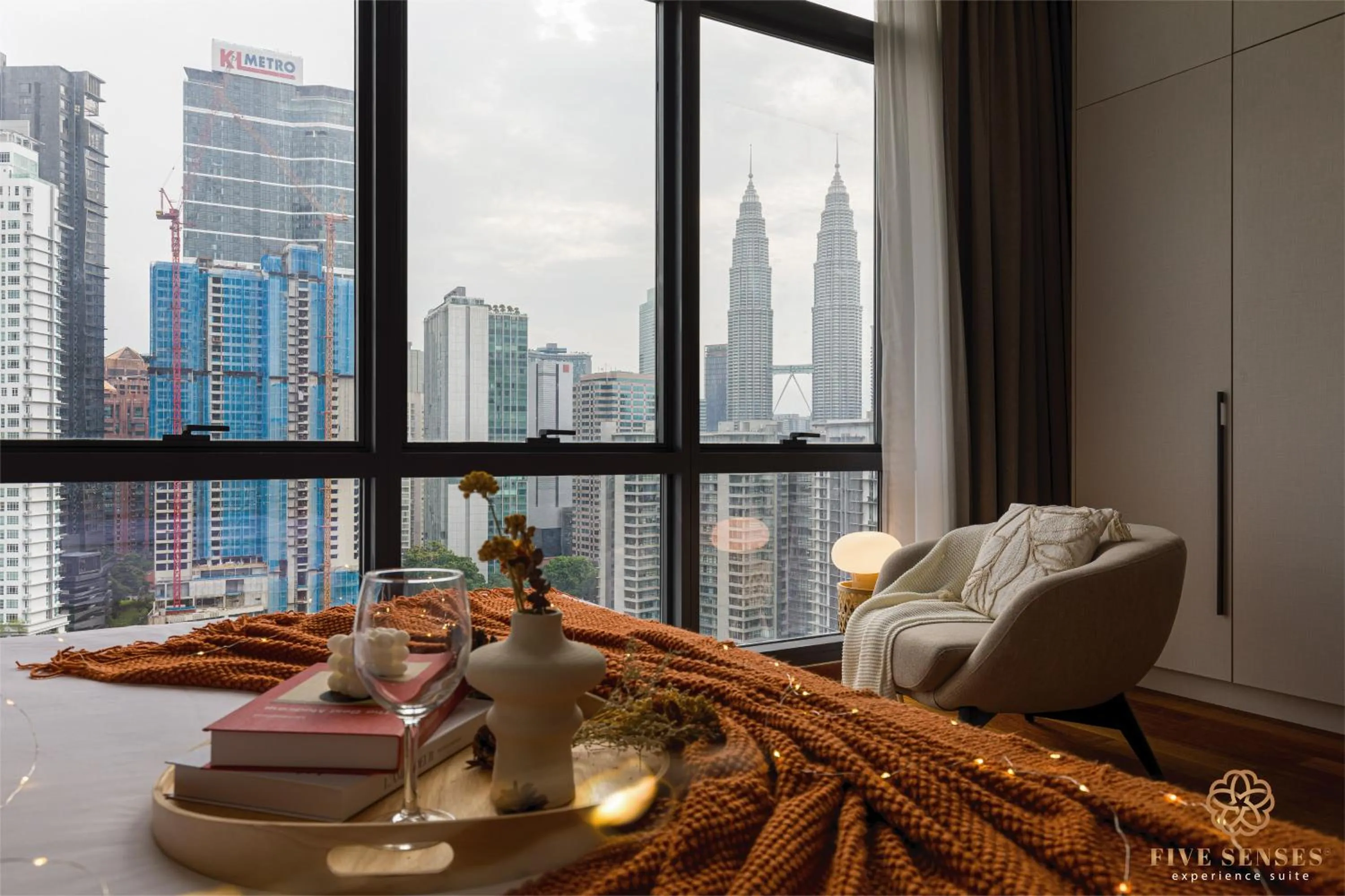 Bedroom in The Manor Residence KLCC by Five Senses