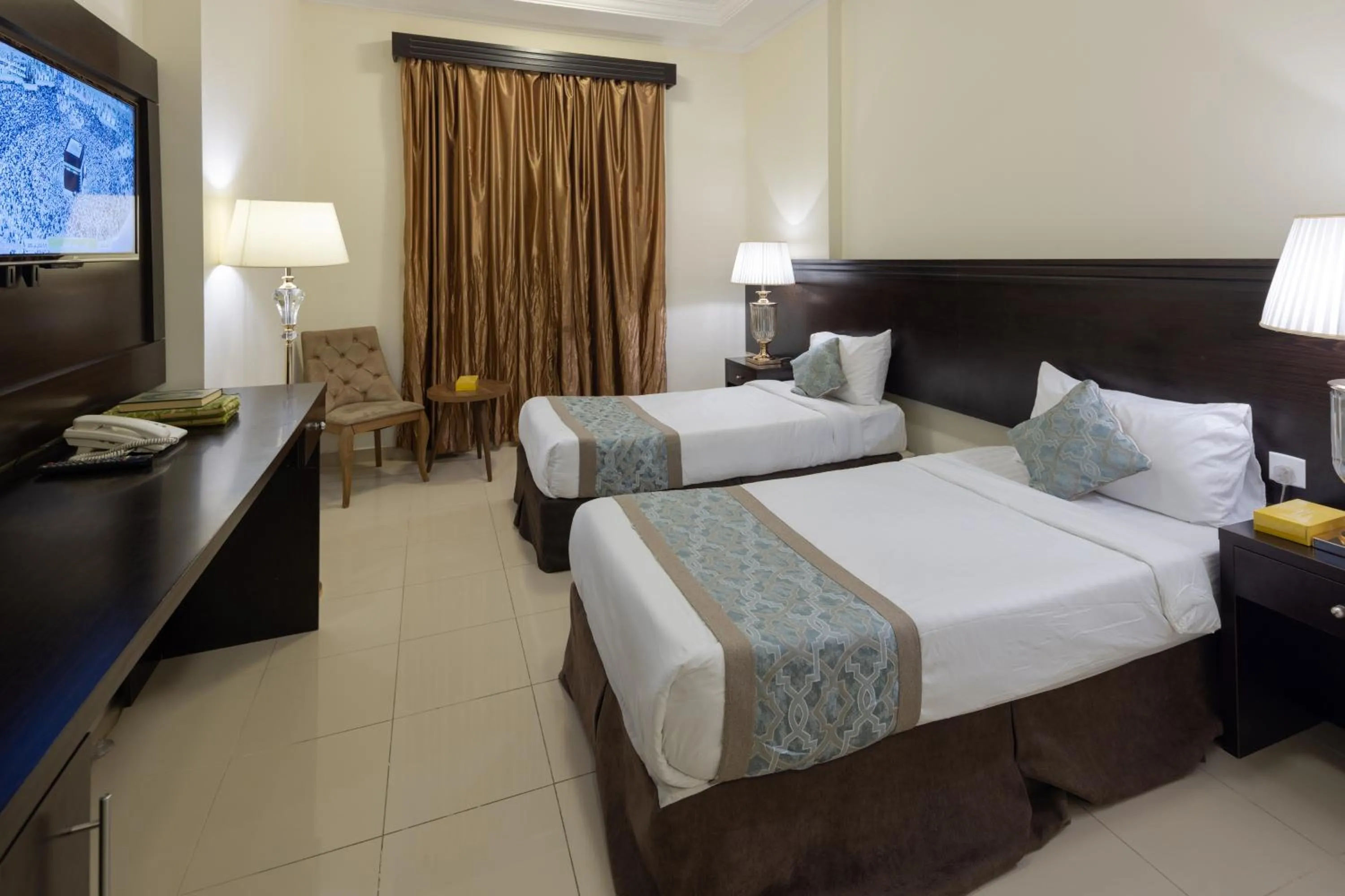 Bed in Snood Al Huda