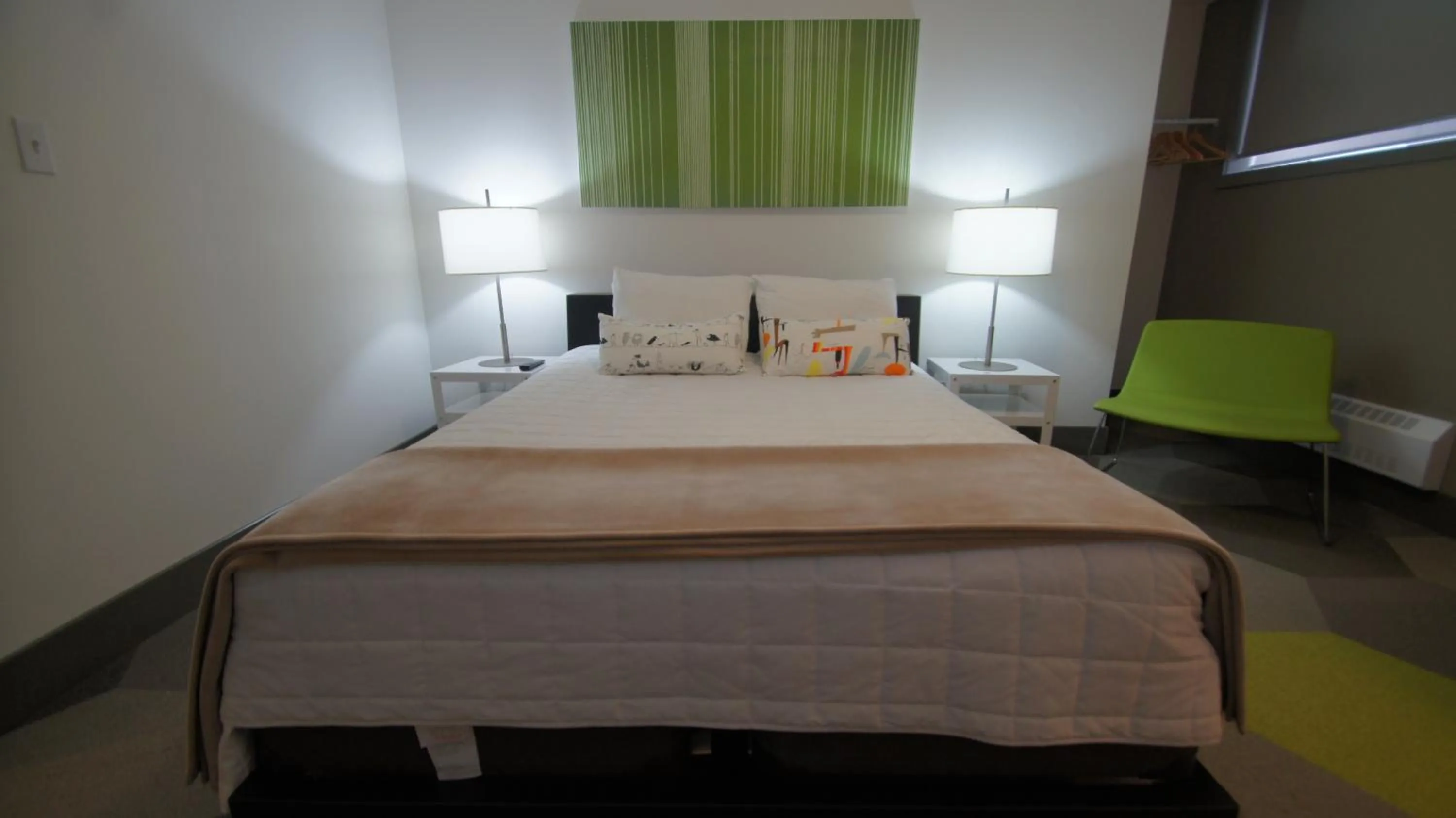 Bed in HI Calgary City Centre - Hostel