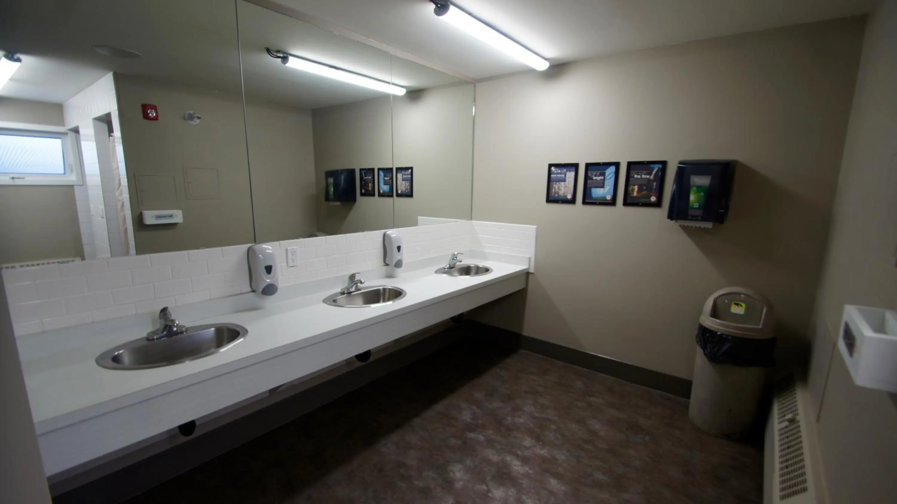 Area and facilities in HI Calgary City Centre - Hostel