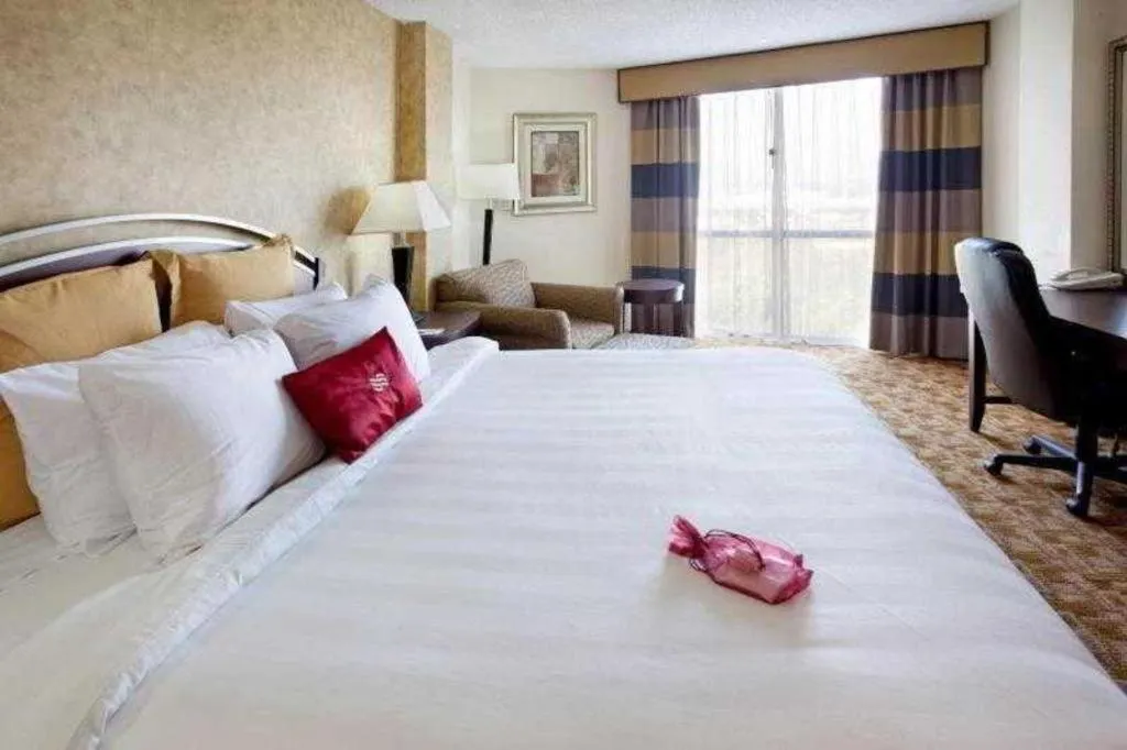 Bed in Radisson Hotel Austin - University