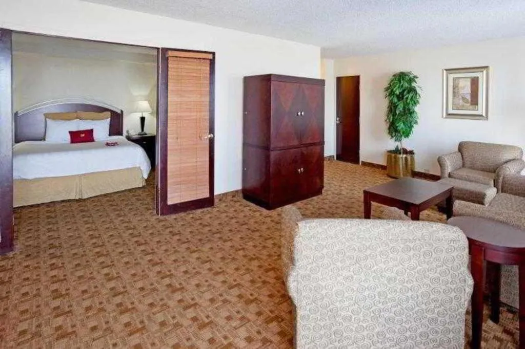 Bed in Radisson Hotel Austin - University