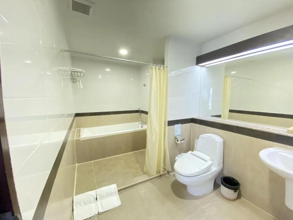 J Town serviced Apartments&hotel