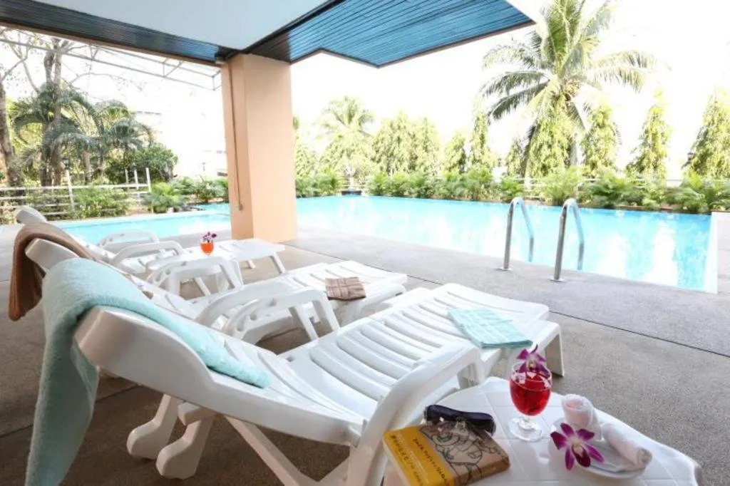 J Town serviced Apartments&hotel