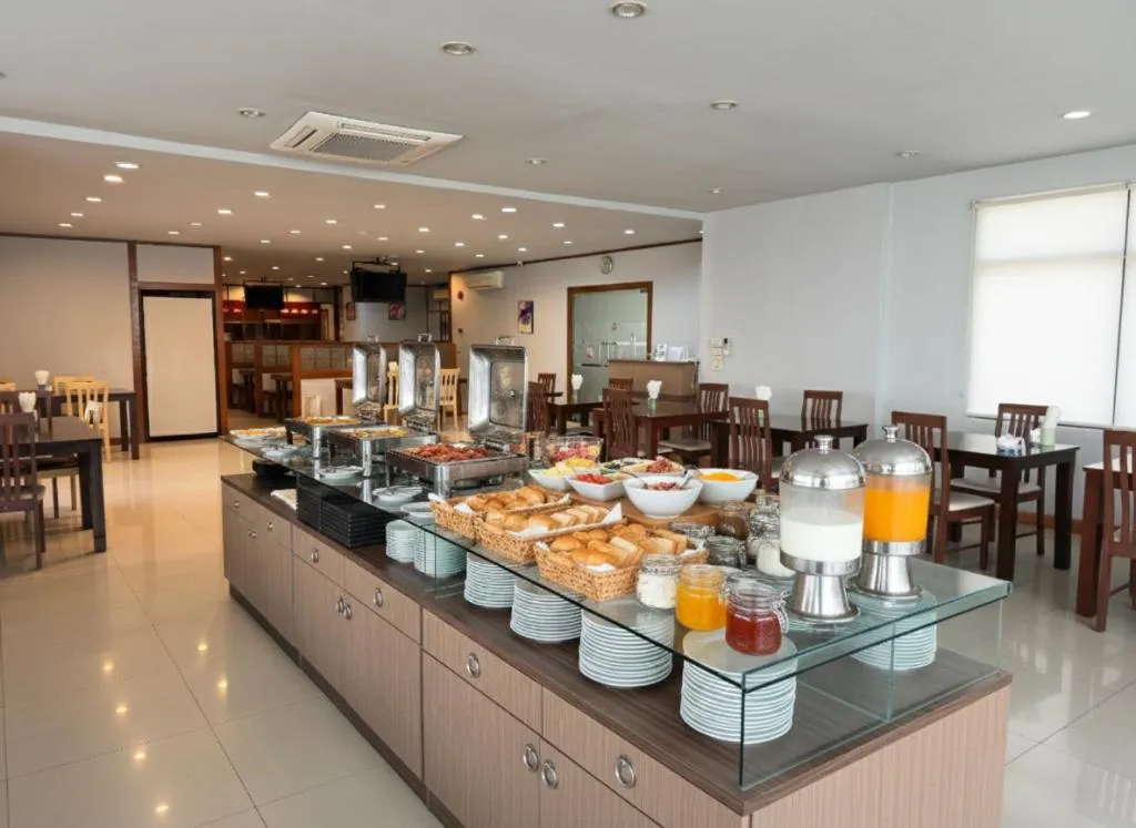J Town serviced Apartments&hotel