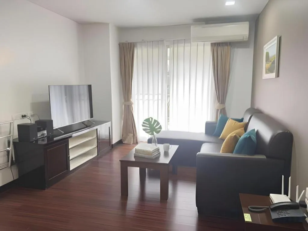 J Town serviced Apartments&hotel