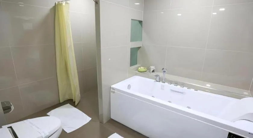 J Town serviced Apartments&hotel