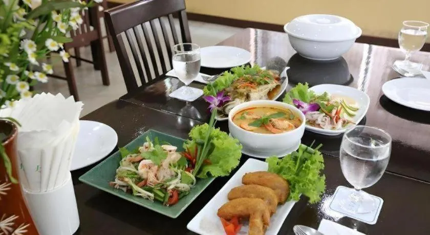 J Town serviced Apartments&hotel