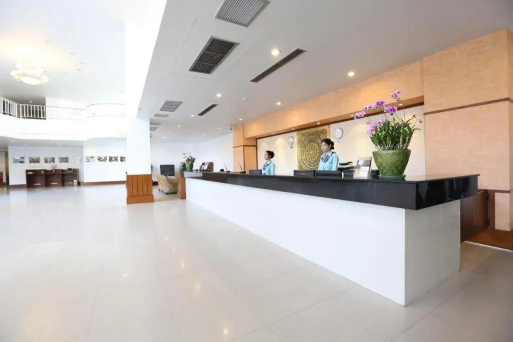 J Town serviced Apartments&hotel