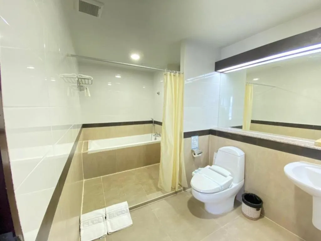 J Town serviced Apartments&hotel