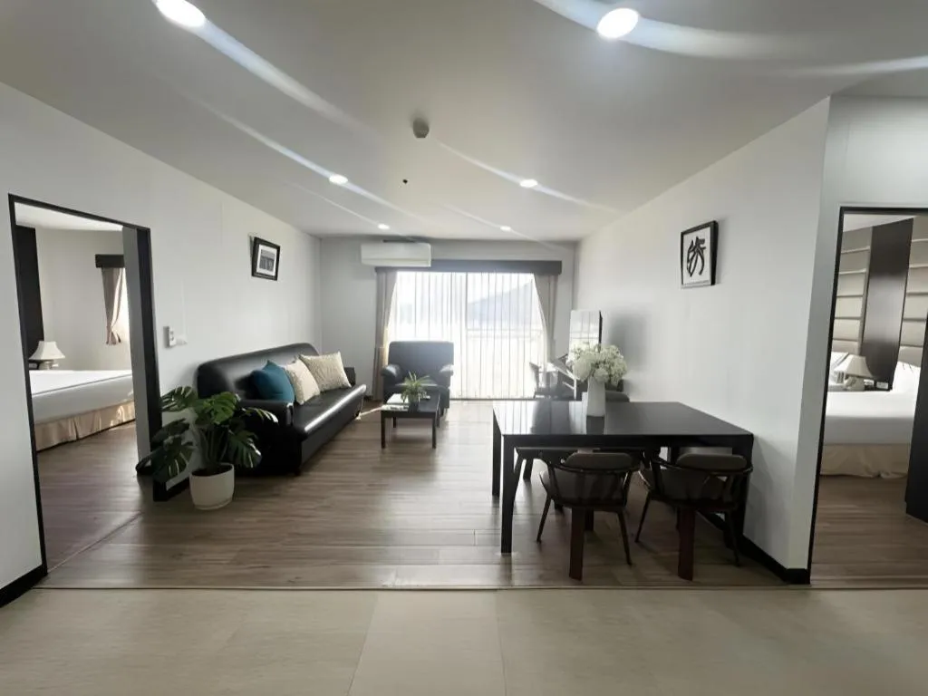 J Town serviced Apartments&hotel