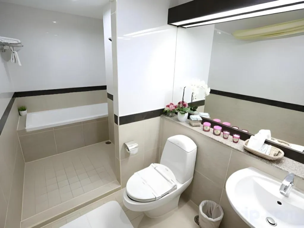 J Town serviced Apartments&hotel