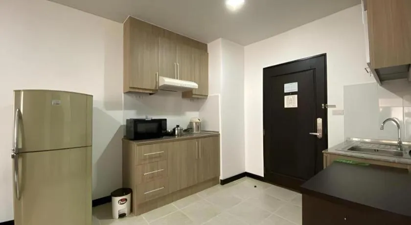 J Town serviced Apartments&hotel