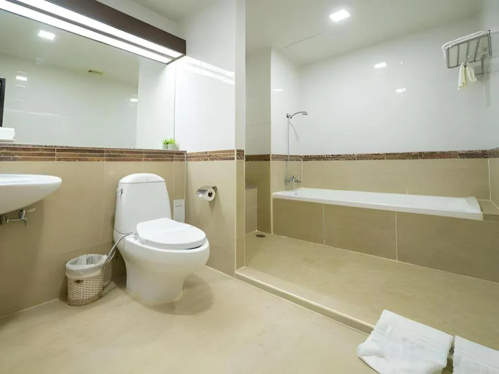 J Town serviced Apartments&hotel