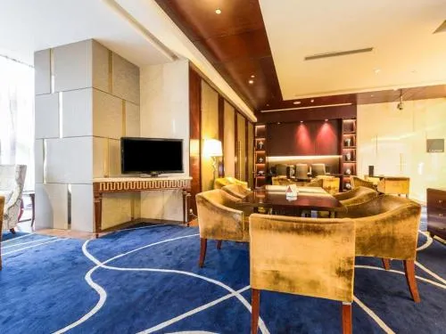 Regal Plaza Hotel & Residence Waigaoqiao