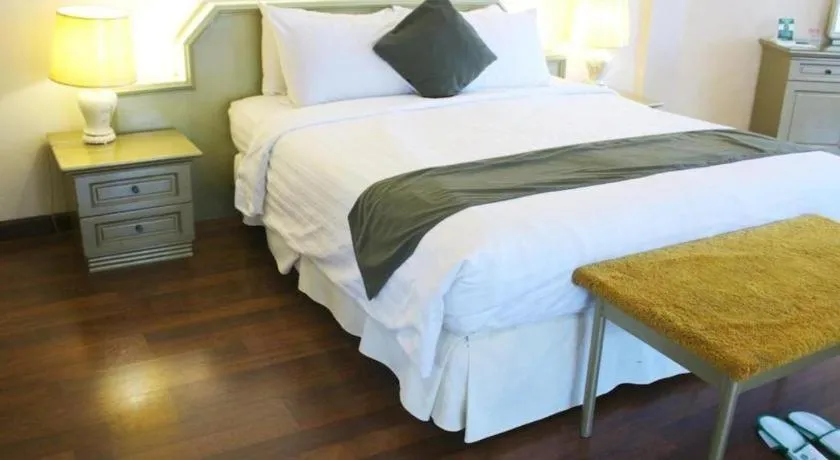 Bed in Purnama Hotel