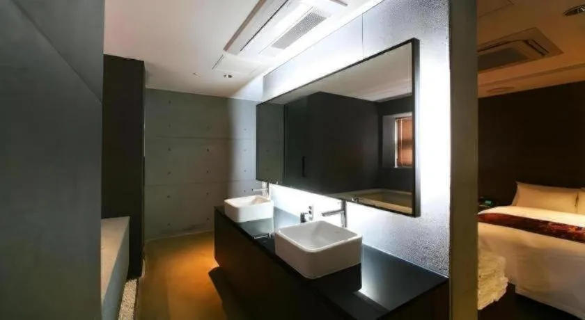 Bed in Nox Boutique Hotel