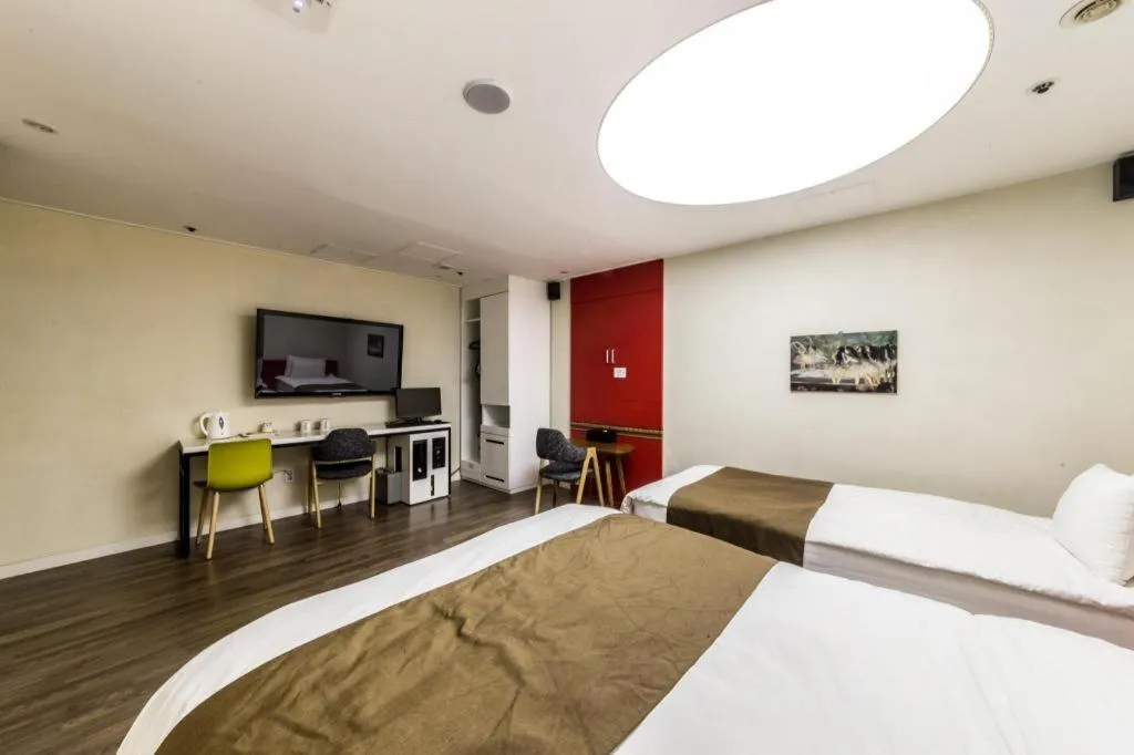 Bed in Nox Boutique Hotel