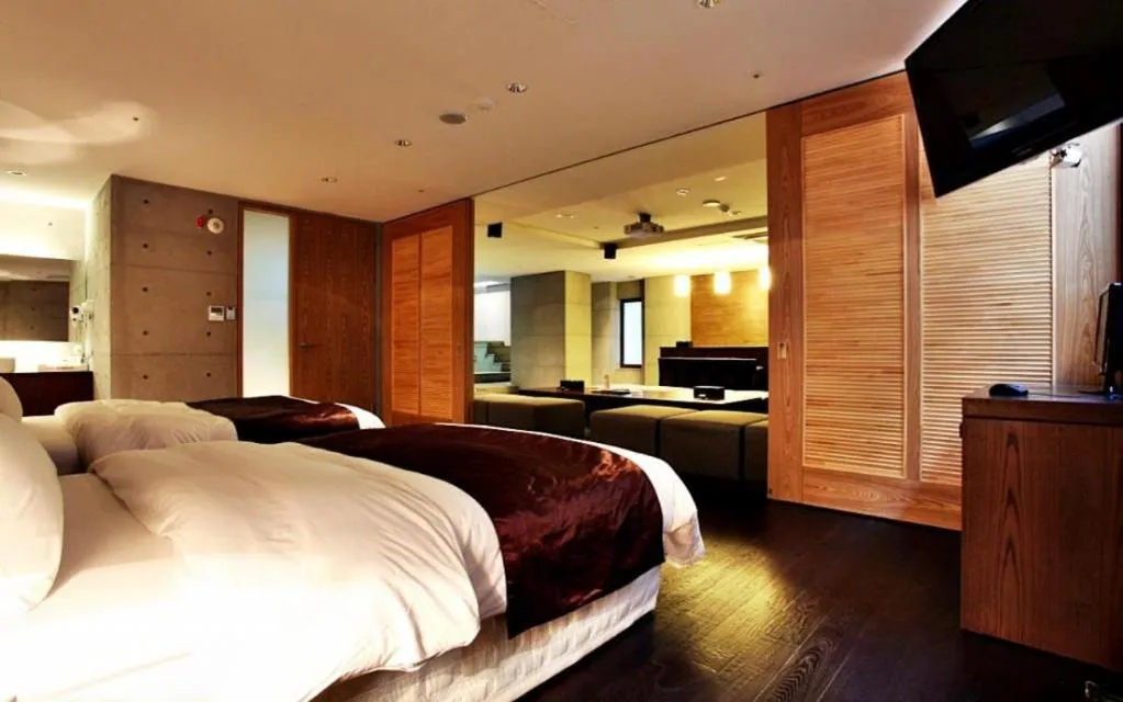 Bed in Nox Boutique Hotel