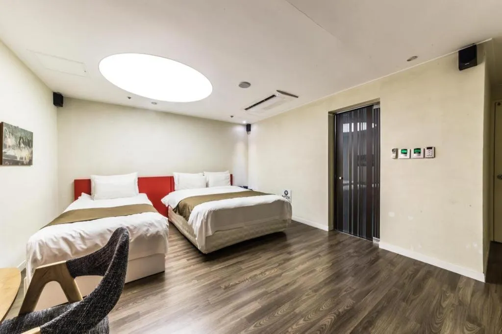 Bed in Nox Boutique Hotel