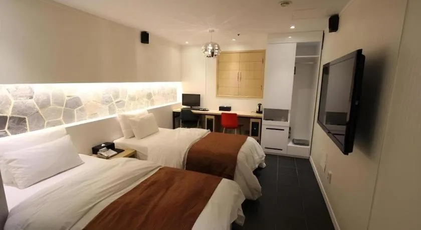 Bed in Nox Boutique Hotel