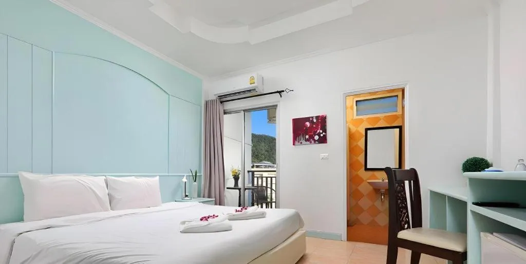 Bed in Gorgeous Boutique Room