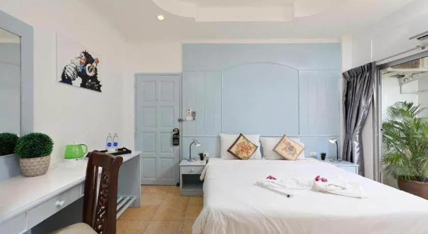 Bed in Gorgeous Boutique Room