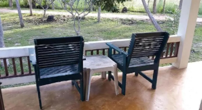 Jinta Beach Bungalow