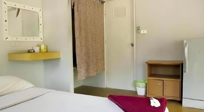 Bed in Jinta Beach Bungalow